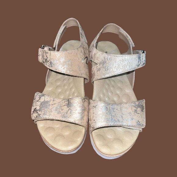 Walking Cradles Huntley Sandal Size 8 - Picture 3 of 7